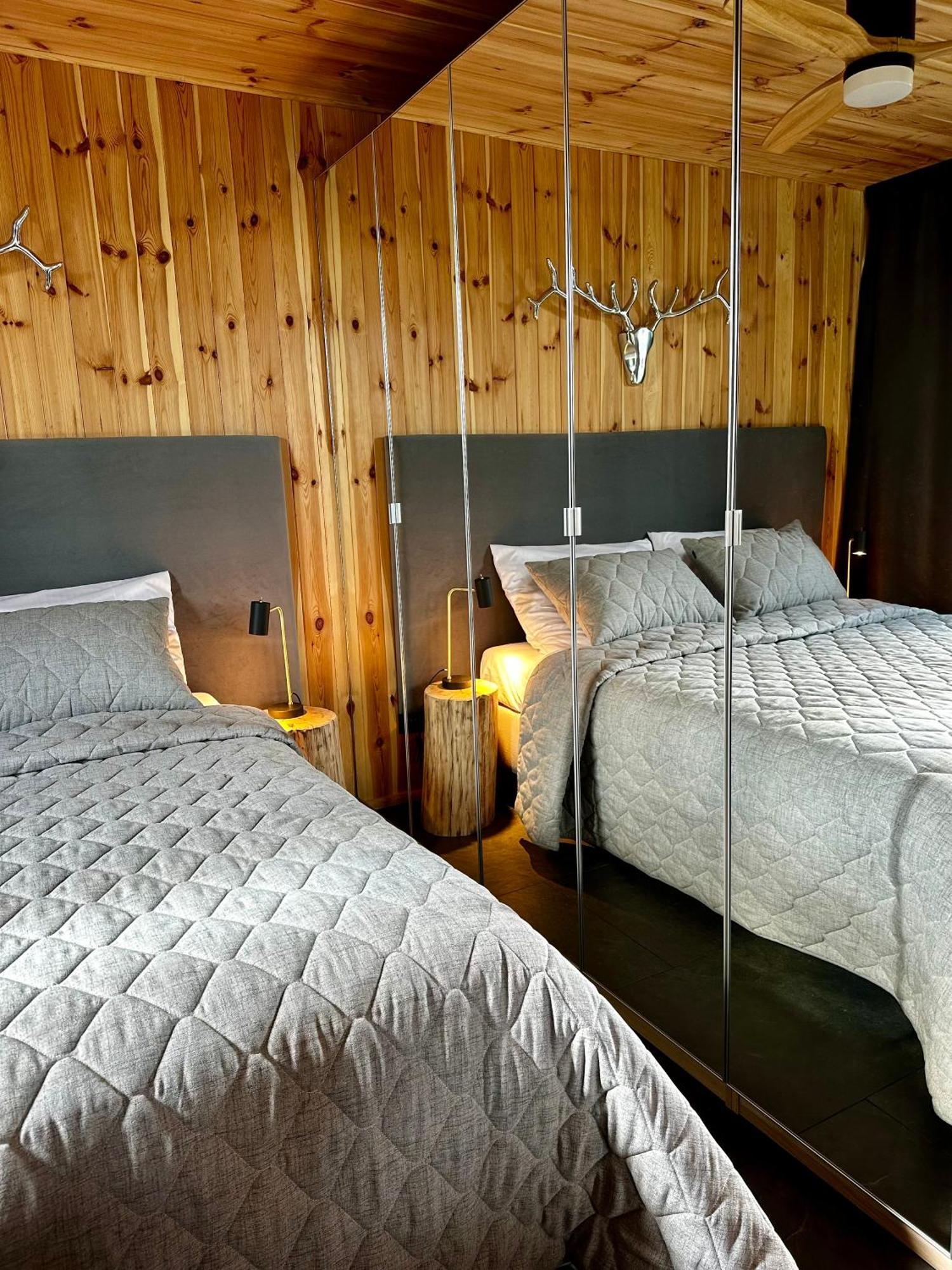 Black Deer - Z Sauna Na Tarasie, Jacuzzi I Widokiem Na Gory - By Deer Hills Luxury Apartments Kocon Eksteriør bilde